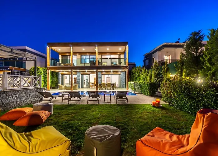 Deluxe Villa Ayshen With Private Swimming Pool *