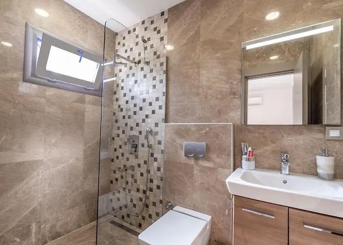 וילה Deluxe Emilie With Private Swimming Pool *