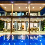 Vilă Deluxe Ayshen With Private Swimming Pool *