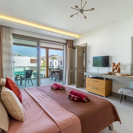 فيلة Deluxe Emilie With Private Swimming Pool *